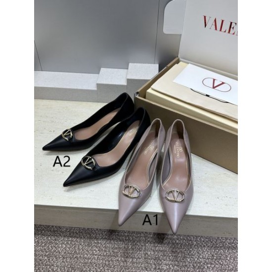 VALENTINO 2026春夏 ヴァレンティノ ハイヒール 上品カラーモデル