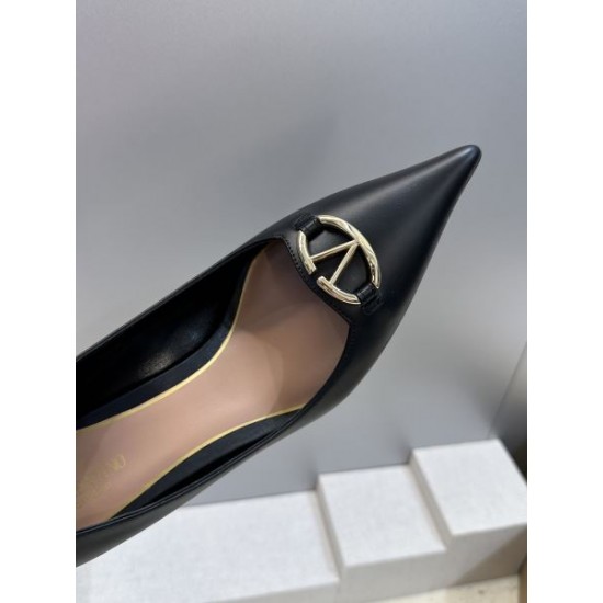 VALENTINO 2026春夏 ヴァレンティノ ハイヒール 上品カラーモデル