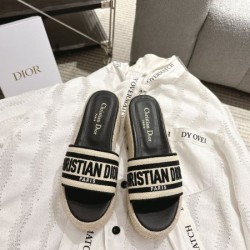2026春夏 DIOR ディオール サンダル・ミュール トレンドスタイルモデル