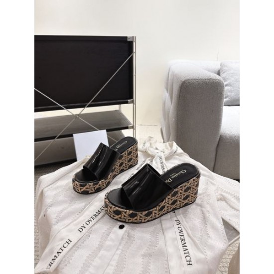 DIOR 2026春夏 ディオール サンダル・ミュール 季節注目アイテム