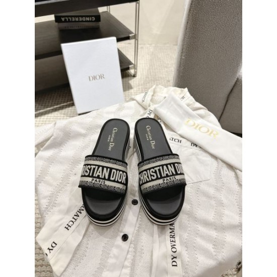 DIOR 2026新作 ディオール サンダル・ミュール レディース向け上質モデル