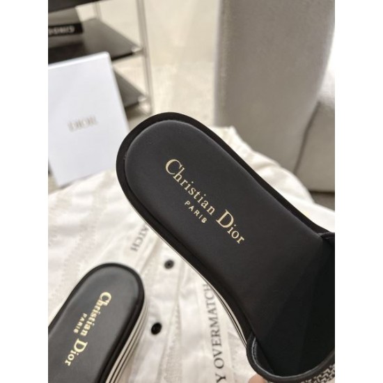 DIOR 2026新作 ディオール サンダル・ミュール レディース向け上質モデル