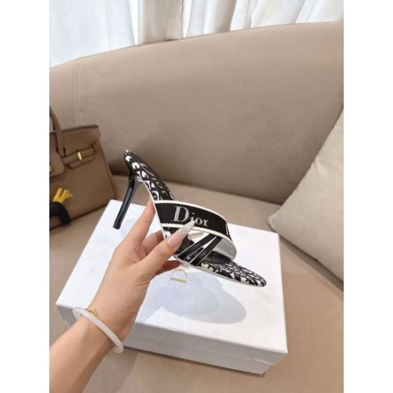 DIOR 2026SS ディオール サンダル・ミュール ロングシーズン対応デザイン
