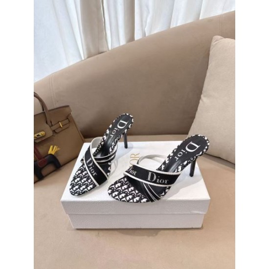 DIOR 2026SS ディオール サンダル・ミュール ロングシーズン対応デザイン