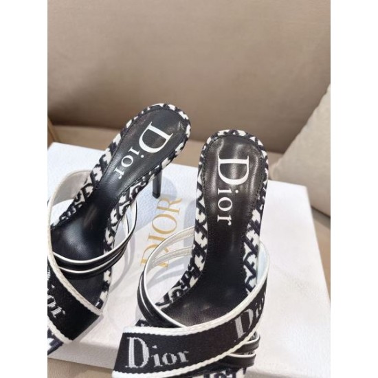 DIOR 2026SS ディオール サンダル・ミュール ロングシーズン対応デザイン