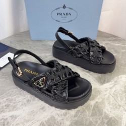 PRADA 2026新作 プラダ サンダル・ミュール 着回ししやすいデザイン