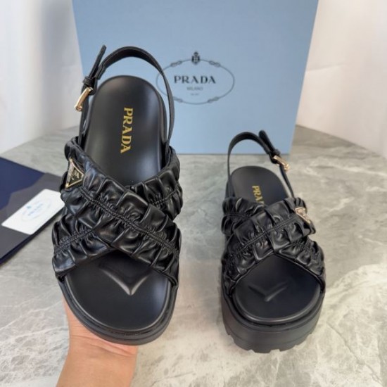 PRADA 2026新作 プラダ サンダル・ミュール 着回ししやすいデザイン