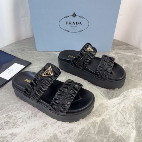 2026春夏 PRADA プラダ サンダル・ミュール 抜け感ある上品スタイル