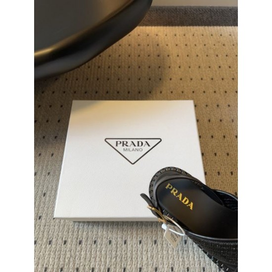 2026春夏新作 PRADA プラダ サンダル・ミュール 軽やかで快適なサマーモデル