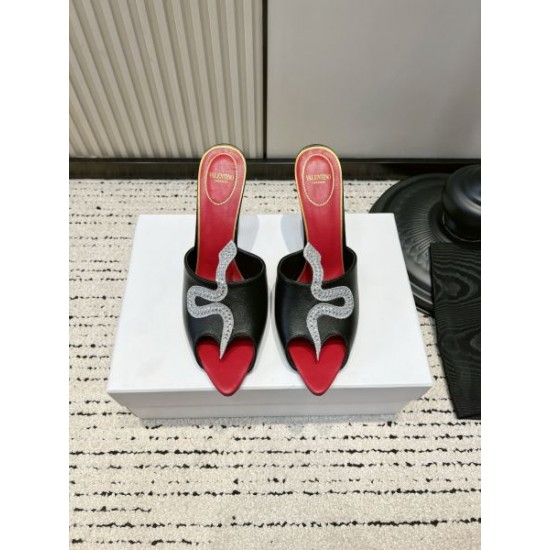 2026春夏新作 VALENTINO ヴァレンティノ サンダル・ミュール 限定コレクションモデル
