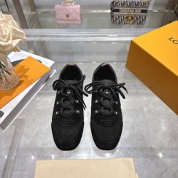 2026春夏新作 LOUIS VUITTON ルイヴィトン スニーカー ギフトにも最適なモデル
