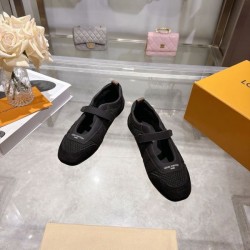 LOUIS VUITTON 2026SS ルイヴィトン スニーカー 定番人気アイテム