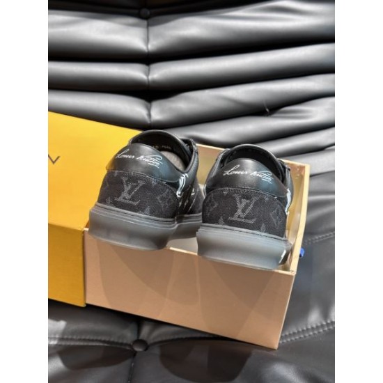 2026最新 LOUIS VUITTON ルイヴィトン スニーカー 平日即納 人気デザイン ブランド靴
