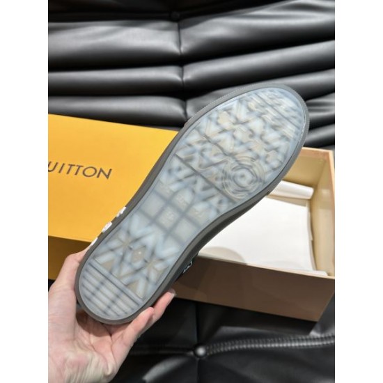 2026最新 LOUIS VUITTON ルイヴィトン スニーカー 平日即納 人気デザイン ブランド靴
