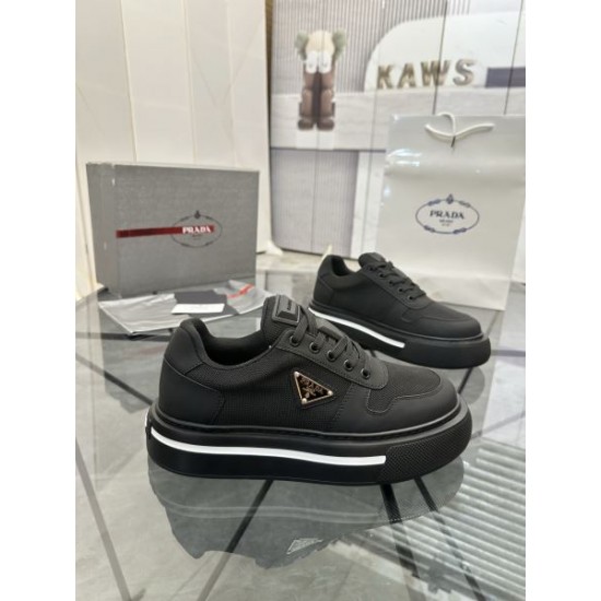 2026最新作 人気モデル PRADA プラダ スニーカー トレンドシューズ カジュアルコーデ
