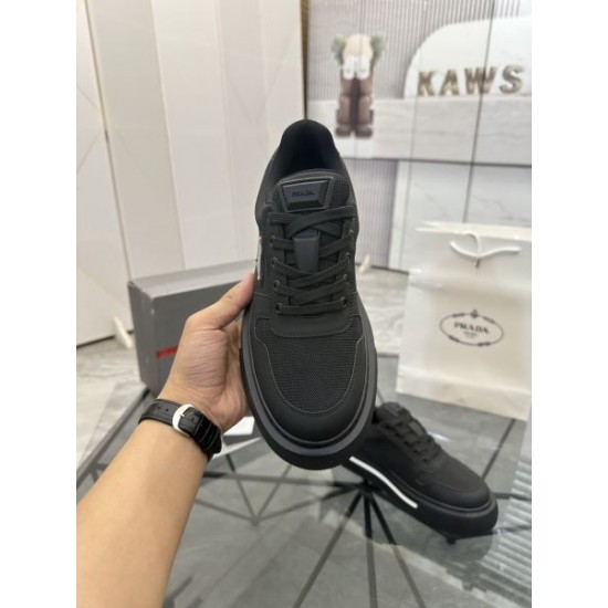 2026最新作 人気モデル PRADA プラダ スニーカー トレンドシューズ カジュアルコーデ
