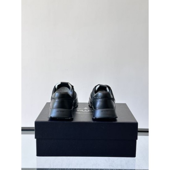 2026最新 PRADA プラダ スニーカー 人気デザイン 新作モデル メンズ レディース