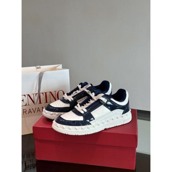 2026春夏新作 夏に取り入れたい VALENTINO ヴァレンティノ スニーカー 人気モデル