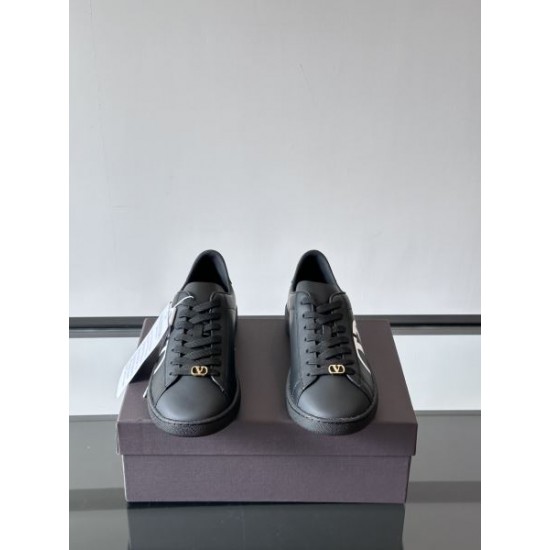 2026最新作 数量限定デザイン VALENTINO ヴァレンティノ スニーカー ブランドシューズ