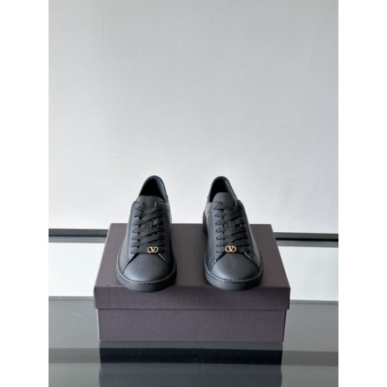 2026春夏新作 人気モデル VALENTINO ヴァレンティノ スニーカー メンズ レディース