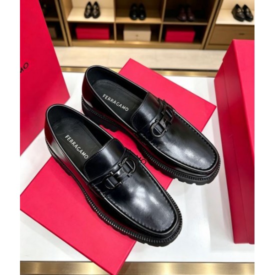 2026春夏新作 印象に残るデザイン FERRAGAMO サルヴァトーレ フェラガモ ビジネスシューズ