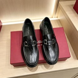 2026最新 カジュアル感ある着こなし FERRAGAMO サルヴァトーレ フェラガモ ビジネスシューズ