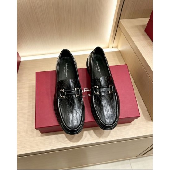2026最新 カジュアル感ある着こなし FERRAGAMO サルヴァトーレ フェラガモ ビジネスシューズ