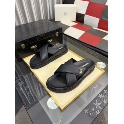 2026最新 今夏トレンド BURBERRY バーバリー サンダル おしゃれコーデ 人気モデル