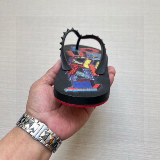 2026最新 夏注目アイテム CHRISTIAN LOUBOUTIN クリスチャンルブタン サンダル トレンドシューズ
