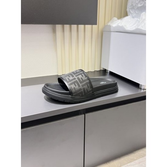 2026最新 話題のモデル FENDI フェンディ サンダル 春夏コーデ ブランド靴