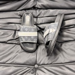 2026春夏新作 足元を彩る LOUIS VUITTON ルイヴィトン サンダル 人気モデル