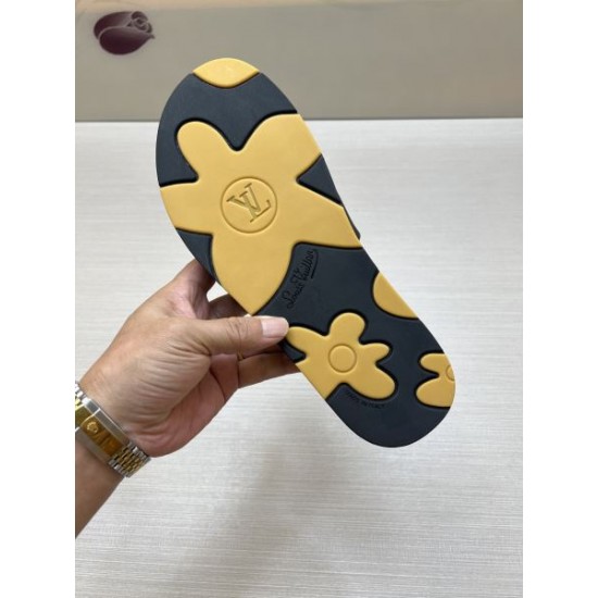 2026春夏新作 限定プリントデザイン LOUIS VUITTON ルイヴィトン サンダル