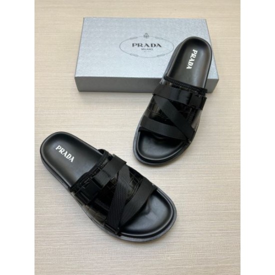 2026最新 主張性あるデザイン PRADA プラダ サンダル 人気モデル おしゃれ靴