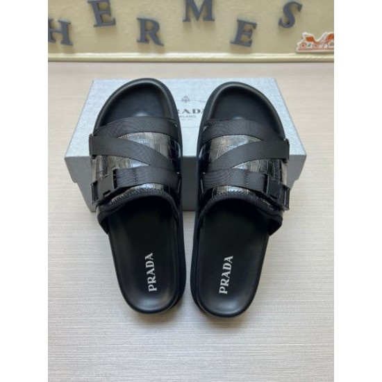 2026最新 主張性あるデザイン PRADA プラダ サンダル 人気モデル おしゃれ靴