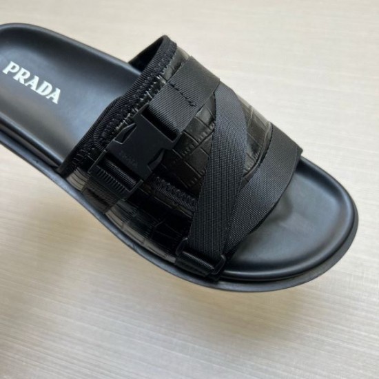 2026最新 主張性あるデザイン PRADA プラダ サンダル 人気モデル おしゃれ靴