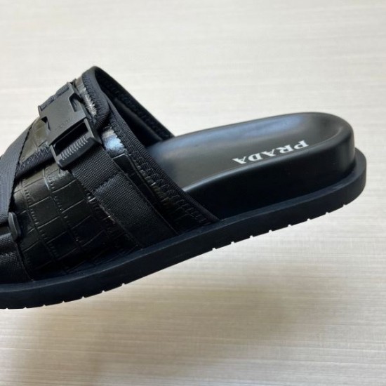 2026最新 主張性あるデザイン PRADA プラダ サンダル 人気モデル おしゃれ靴