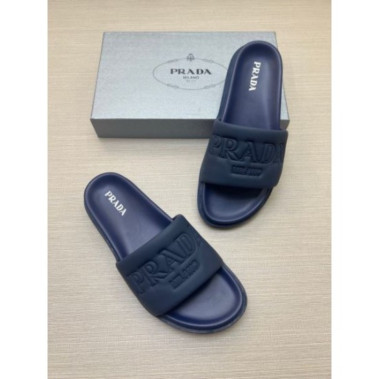2026最新 トレンドスタイル PRADA プラダ サンダル おしゃれコーデ
