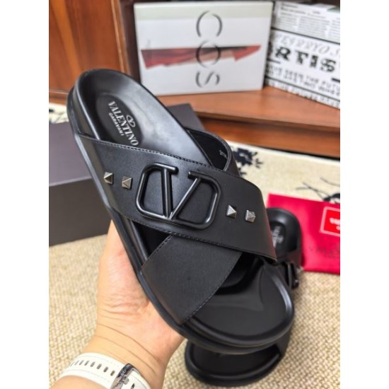 2026春夏新作 高評価モデル VALENTINO ヴァレンティノ サンダル 人気ブランド靴