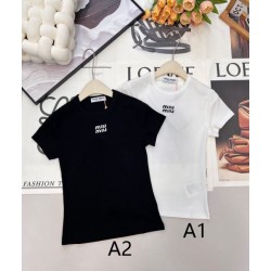 2026新作 MIU MIU ミュウミュウ Tシャツ 人気モデル 高級感