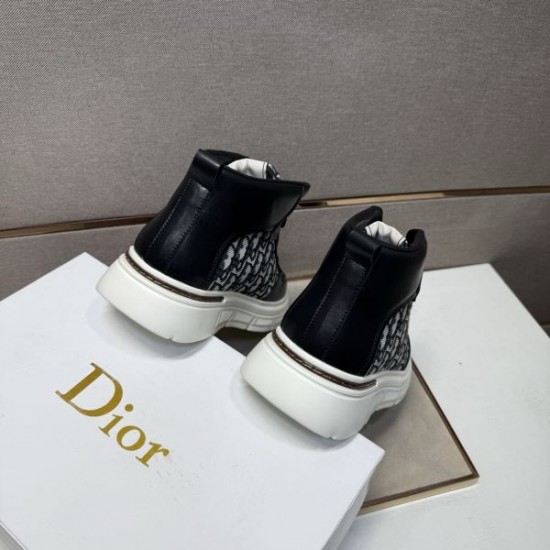 2025FW メンズ カジュアルシューズ DIOR ディオール 毎シーズン大活躍する定番アイテム