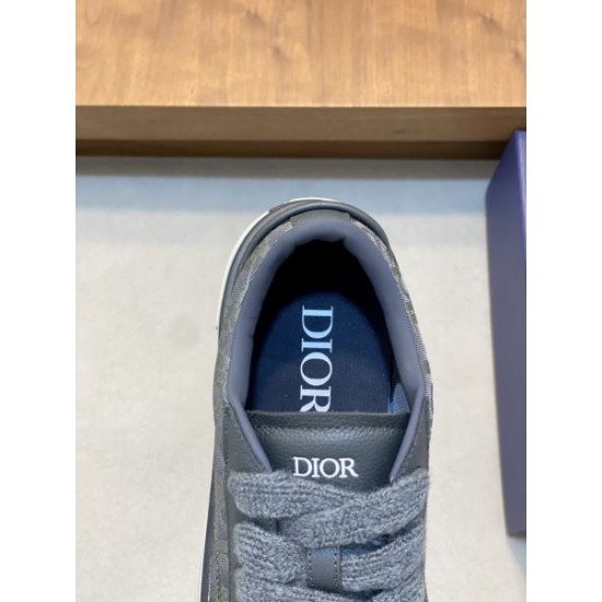 2025FW メンズ カジュアルシューズ DIOR ディオール 秋冬トレンドを先取りする一足