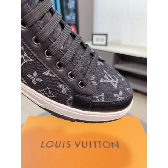 2025FW メンズ カジュアルシューズ LOUIS VUITTON ルイヴィトン 冬の軽やかなコーデにぴったり