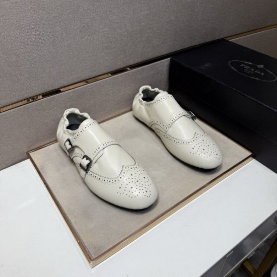 2025FW メンズ カジュアルシューズ PRADA プラダ 冬気分を盛り上げる一足が登場