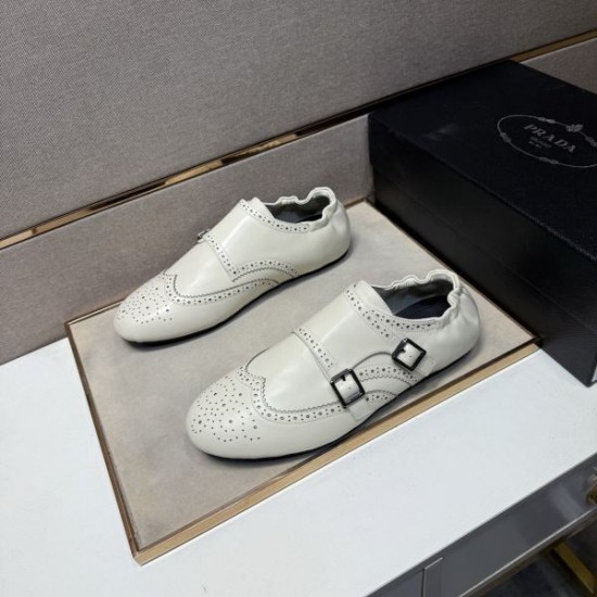 2025FW メンズ カジュアルシューズ PRADA プラダ 冬気分を盛り上げる一足が登場
