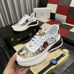 2025FW メンズ カジュアルシューズ VERSACE ヴェルサーチェ 存在感絶大！注目のスタイル
