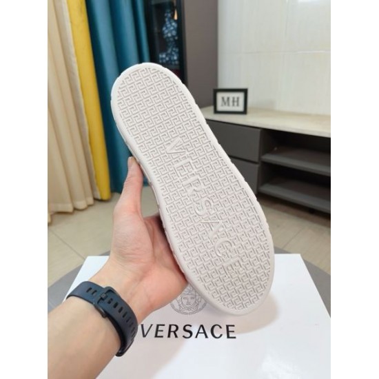 2025FW メンズ カジュアルシューズ VERSACE ヴェルサーチェ 超人気美品がセール中！