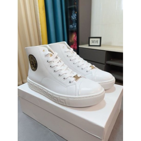 2025FW メンズ カジュアルシューズ VERSACE ヴェルサーチェ 超レアな入手困難品が登場