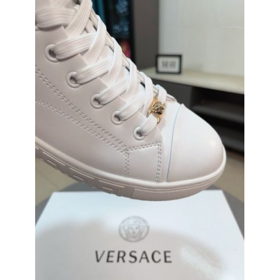 2025FW メンズ カジュアルシューズ VERSACE ヴェルサーチェ 超レアな入手困難品が登場