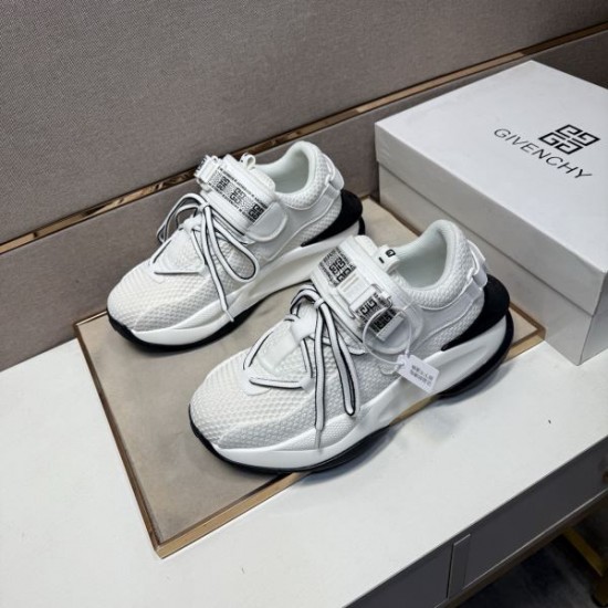 2025FW メンズ スニーカー GIVENCHY ジバンシィ 大人の印象が溢れ出るエレガントなデザイン