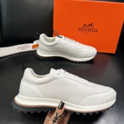 2025FW メンズ スニーカー HERMES エルメス 愛用者が多い定番アイテム